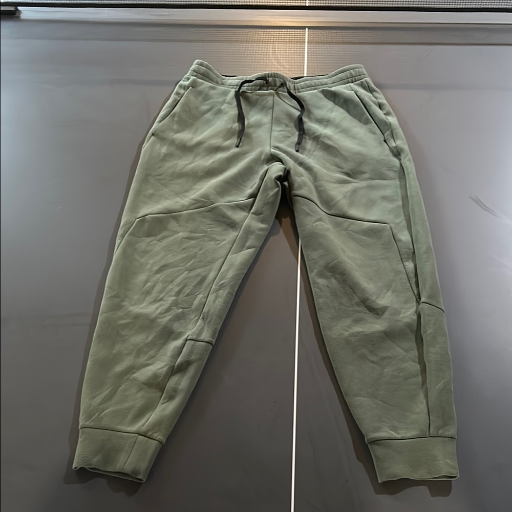 DSG Green Jogger Sweatpants with Elastic Cuffs